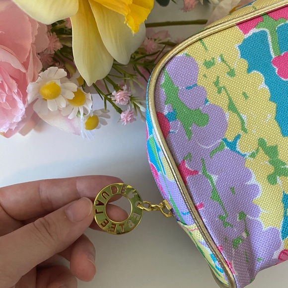 Estée Lauder Make Up Bag (Used, in good condition) - Picture 4 of 5